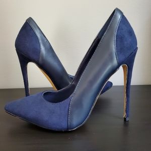 Navy leather pumps size 7